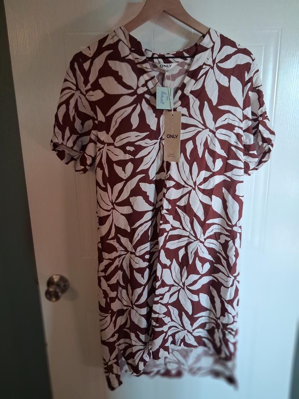 ONLY Brown and White Floral V-Neck Dress